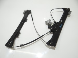 BMW E60 PODNOŚNIK SZYBY PRAWY PRZÓD 7034352