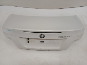 KLAPA BAGAŻNIKA TYLNA BMW E88 300