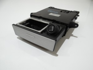 SCHOWEK POPIELNICZKA BMW E61 LIFT 6976376