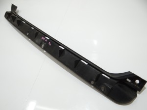 ŚLIZG ZDERZAKA ŚRODKOWY TYŁ BMW E65 LCI 7155447