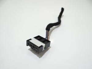 KOSTKA LAMPY TYŁ W BŁOTNIK BMW E61 (4647523)