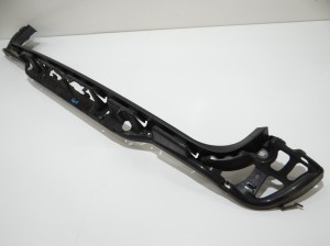 ŚLIZG ZDERZAKA ŚRODKOWY TYŁ BMW E61 OE 7060797 (4647731)