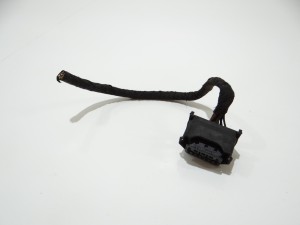 KOSTKA WTYCZKA LAMPY PRZÓD H7 BMW E60 E61 LIFT OE (4647832)
