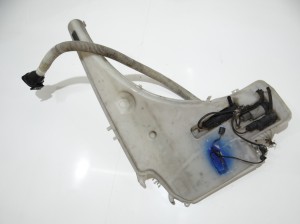 ZBIORNICZEK SPRYSKIWACZY BMW E91 XENON 7124231
