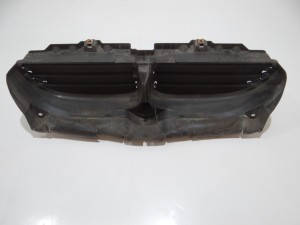 IEROWNICA ŻALUZJA POWIETRZA BMW E60 E61 7050537 (4647727)