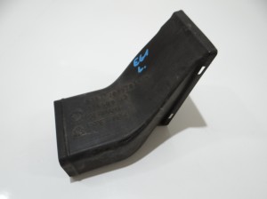 KANAŁ POWIETRZA LEWY PRZÓD BMW E60 E61 7033703 (4747726)
