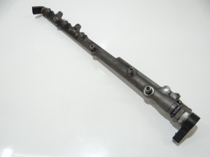 LISTWA WTRYSKOWA BMW E60 E61 306D3 OE 7799610 (4822581)