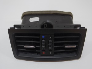 KRATKA NAWIEWU ŚRODKOWY TYŁ BMW E61 LCI 7129556 (4822658)