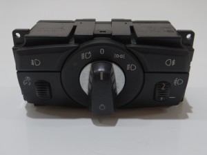 WŁĄCZNIK PRZEŁĄCZNIK ŚWIATEŁ BMW E60 E61 OE 6988555 (4822673)