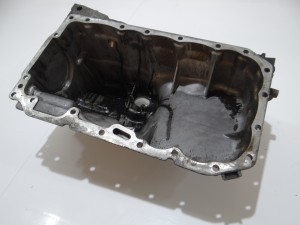 MISKA MISA OLEJOWA BMW E60 E61 N47D20A 2.0D OE 7803071 (20189966)