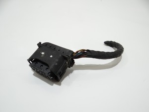 KOSTKA LAMPY PRZEDNIEJ BMW E91