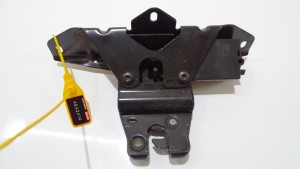 ZAMEK KLAPY BAGAŻNIKA BMW E61 7014870 (4642414)