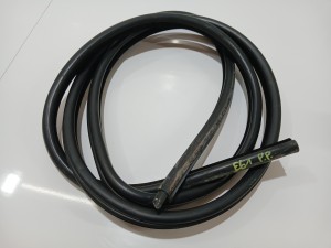 USZCZELKA DRZWI PRAWY PRZÓD BMW E60 E61 OE (4642335)