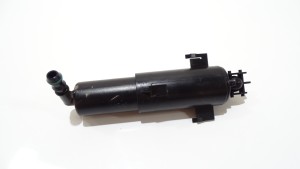 DYSZA SPRYSKIWACZ LAMPY LEWY BMW E90 E91 OE