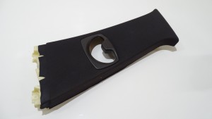 OSŁONA POSZYCIE SŁUPKA LEWE BMW E60 7027087 (4642482)