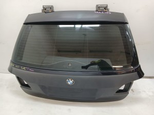 KLAPA BAGAŻNIKA BMW E61 416/9 CARBONSCHWARZ