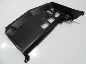 OSŁONA DESKI KONSOLI PRAWA BMW E90 E91 OE 7059287 (20186111) EUROPA