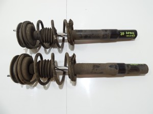 AMORTYZATORY KYB PRZÓD BMW E60 E61 306D5 (4642712) KOMPLET