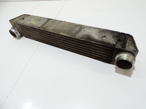 CHŁODNICA INTERCOOLER BMW E60 E61 204D4 7795823 (4642737)