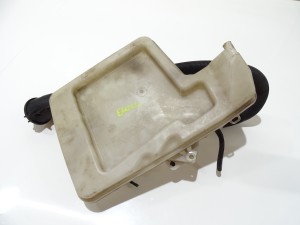ZBIORNICZEK PŁYNU SPRYSKIWACZY BMW E60 LCI 7034967 (4642963)