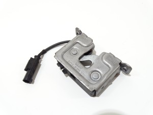 ZAMEK MASKI BMW E60 E61 E63 E84 E87 E88 E90 OE 7115229