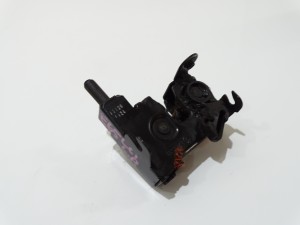 ZAMEK MASKI LEWY BMW E65 LCI 8240599