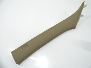 OSŁONA POSZYCIE SŁUPKA LEWY PRZÓD BMW E60 E61 OE 7027085 (4555866)