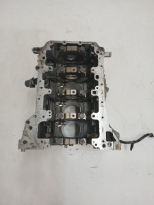 BLOK SILNIKA BMW E60 2.0 D N47D20A OE 7797922
