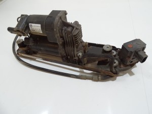 KOMPRESOR ZAWIESZENIA NIVO BMW E61 6777827 (4817442)