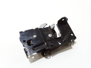 ZAMEK MASKI PRAWY PRZÓD BMW F20 F30 4895376