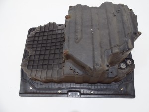 SCHOWEK WNĘKA BAGAŻNIKA BMW E88 7166854