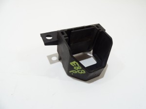 UCHWYT MOCOWANIE CHŁODNICY PRAWE BMW E84 E88 E87 E90 7591647