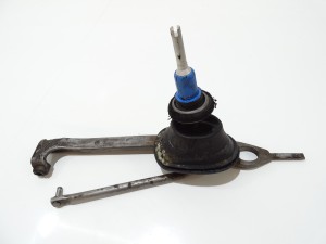 WYBIERAK LEWAREK ZMIANY BIEGÓW BMW F20 N13B16A OE 7569023
