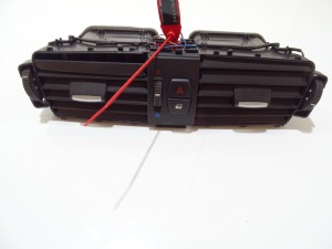 KRATKA NAWIEWU ŚRODKOWA PRZEDNIA BMW X3 F25 OE  9184743 (24241843)