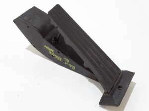 PEDAŁ POTENCJOMETR GAZU BMW E60 E61 256D2 MANUAL OE 6772646