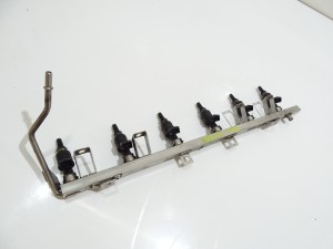 LISTWA WTRYSKOWA BMW E60 E61 M54B25 OE 7541453 (4817794)