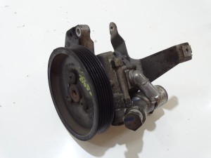 POMPA WSPOMAGANIA BMW 5 E60 E61 256D2 OE 7697974 (4817750)